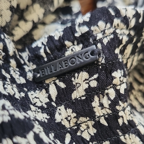 Billabong Better Days Midi Dress – Size L, Black & White Floral with Keyhole Tie - Picture 12 of 12